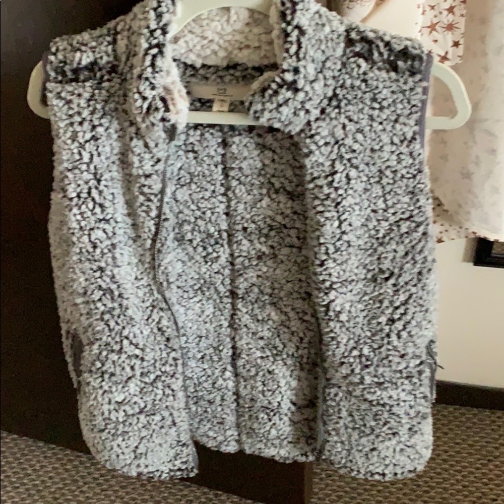 Thread And supply vest black and grey xs